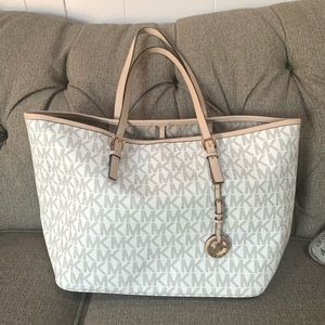 Michael Kors Women's Medium Jet Set Travel